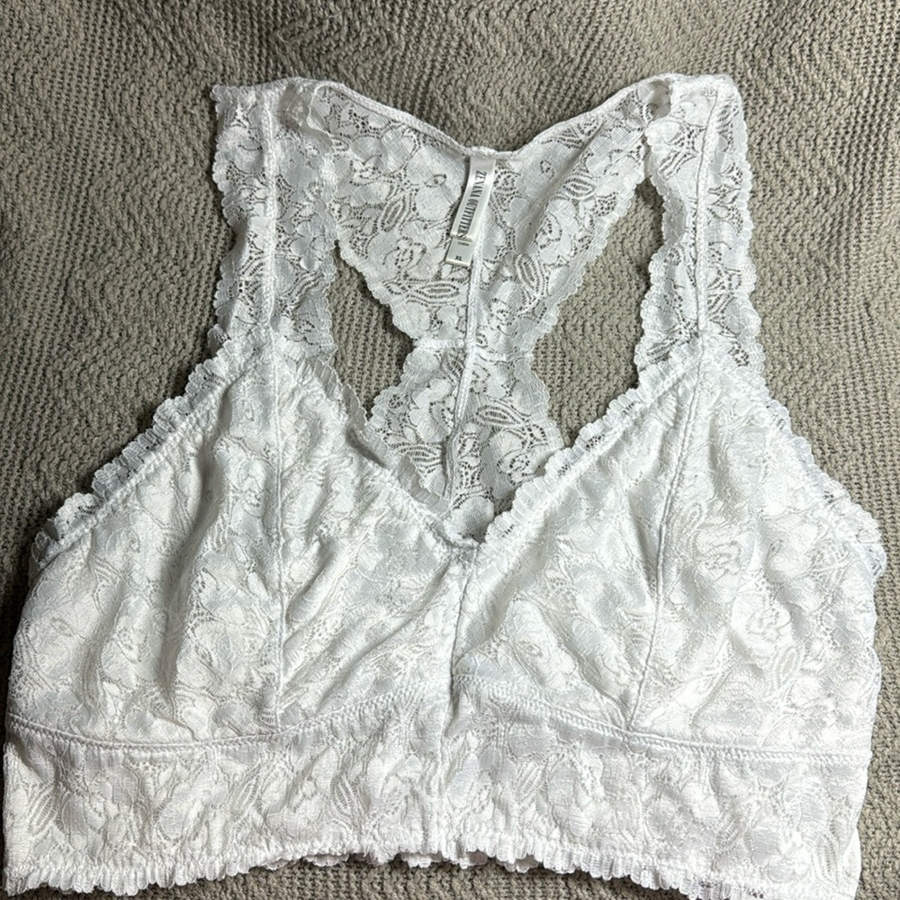 Zenana Outfitters White Bralette